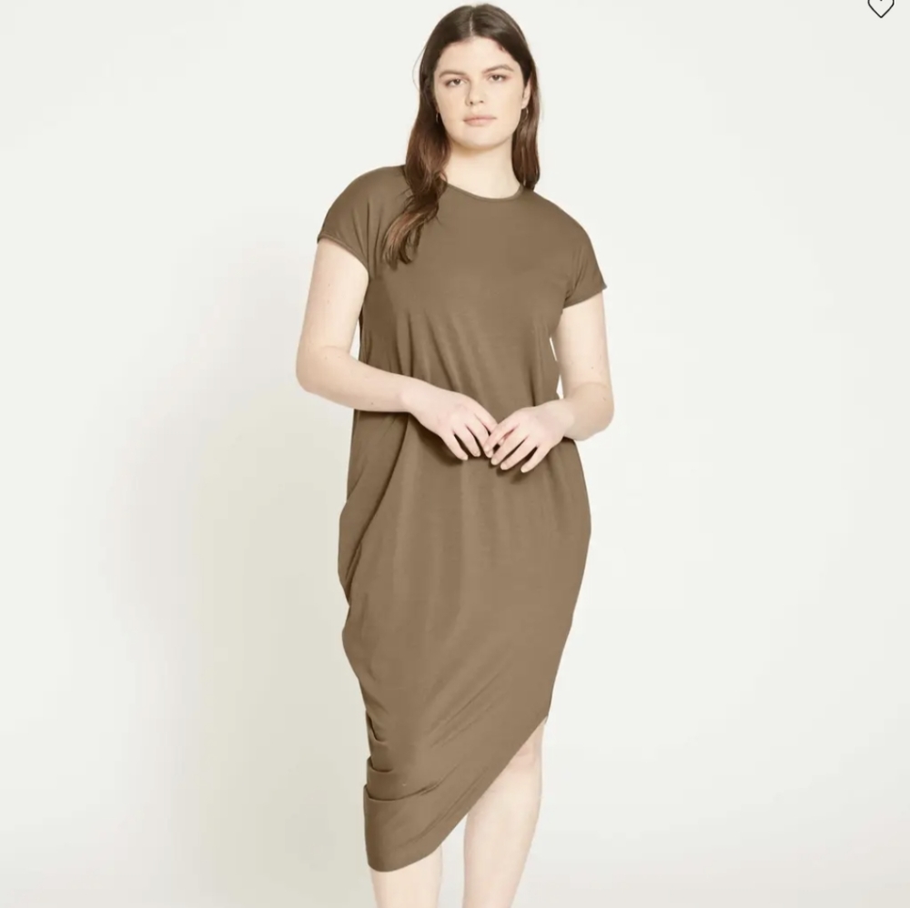 NWT Universal standard iconic Geneva dress Crocodile medium petite (retail $128)